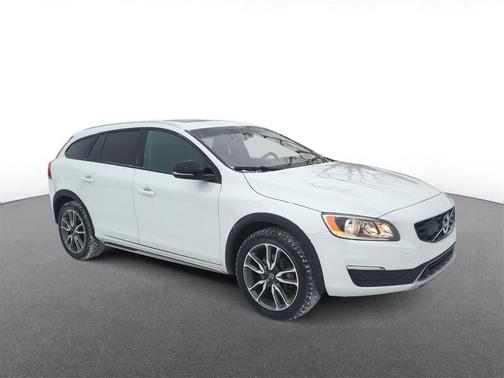 2017 Volvo V60 Cross Country T5