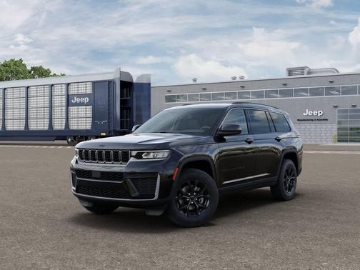 Diamond Black Crystal Pearlcoat 2026 Jeep Grand Cherokee L Altitude