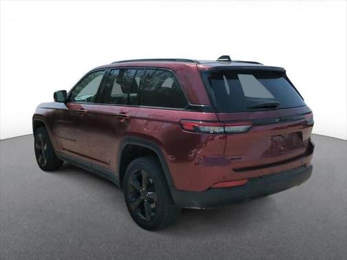 2022 Jeep Grand Cherokee Altitude