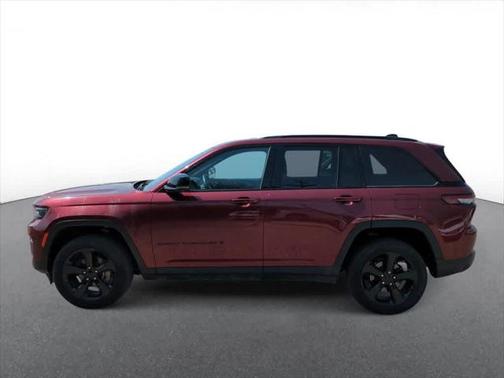 2022 Jeep Grand Cherokee Altitude