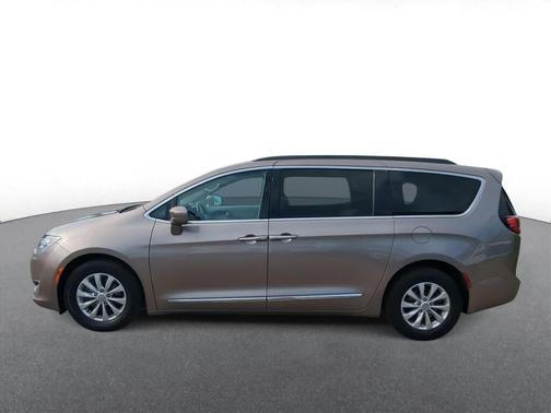 Molten Silver 2017 Chrysler Pacifica Touring-L
