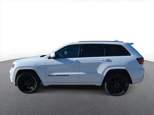 2022 Jeep Grand Cherokee Laredo