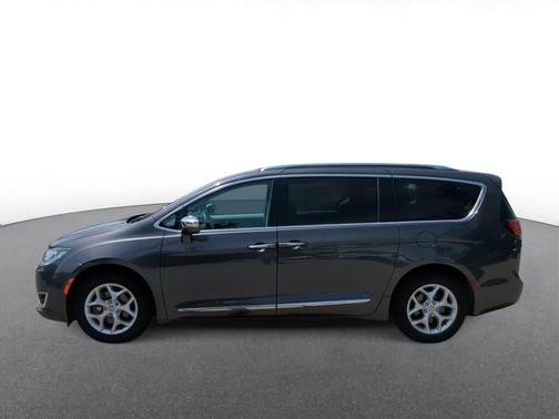 Granite Crystal Metallic Clearcoat 2020 Chrysler Pacifica Limited