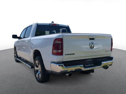 Ivory White Tri-Coat Pearlcoat 2023 RAM 1500 Laramie