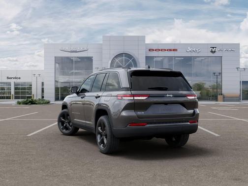 Baltic Gray Metallic Clearcoat 2026 Jeep Grand Cherokee Limited