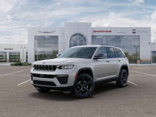 Silver Zynith 2026 Jeep Grand Cherokee Limited