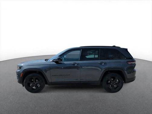 2022 Jeep Grand Cherokee Altitude