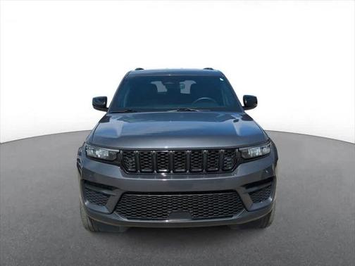2022 Jeep Grand Cherokee Altitude