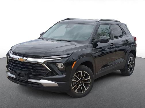 Mosaic Black Metallic 2025 Chevrolet Trailblazer LT