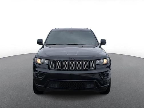 2022 Jeep Grand Cherokee Laredo