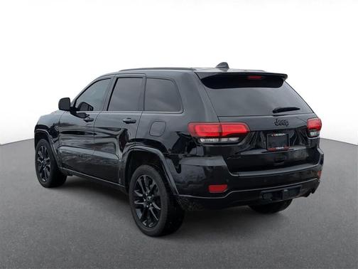 2022 Jeep Grand Cherokee Laredo
