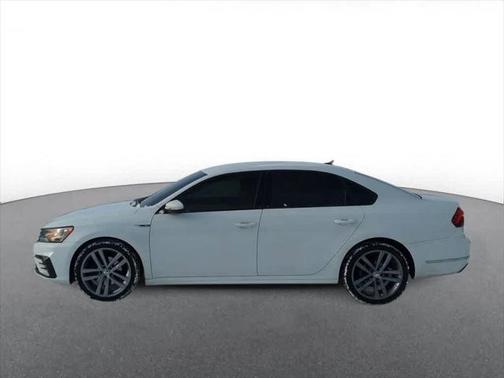 2018 Volkswagen Passat 2.0T R-Line