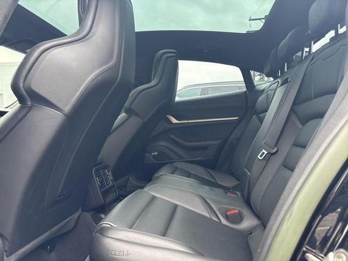 2023 Porsche Taycan GTS