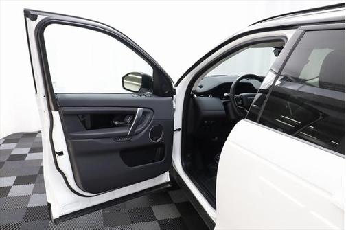 2022 Land Rover Discovery Sport SE