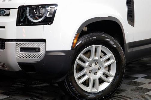 2025 Land Rover Defender 110 P300