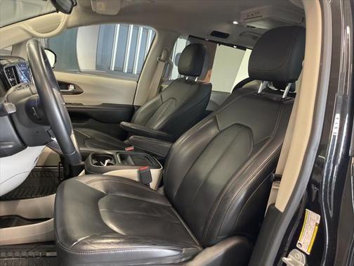 2018 Chrysler Pacifica Hybrid Touring L