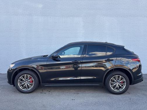 2023 Alfa Romeo Stelvio Sprint AWD