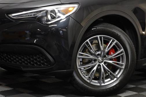 2023 Alfa Romeo Stelvio Sprint AWD