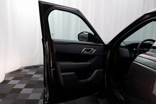 2026 Land Rover Range Rover Velar P250 SE R-Dynamic