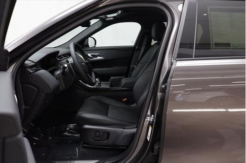 2026 Land Rover Range Rover Velar Dynamic SE