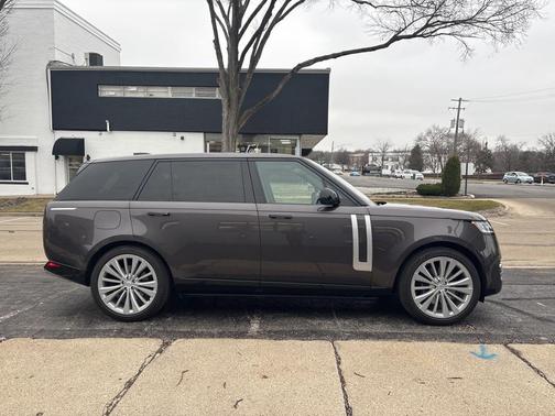 2023 Land Rover Range Rover First Edition