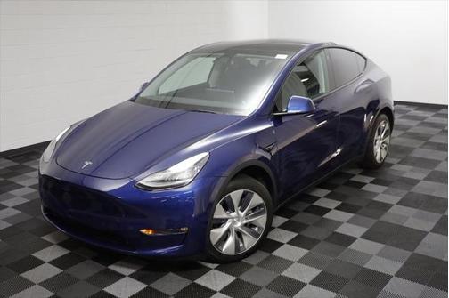 2022 Tesla Model Y Long Range Dual Motor All-Wheel Drive