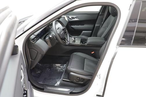 2026 Land Rover Range Rover Velar Dynamic SE