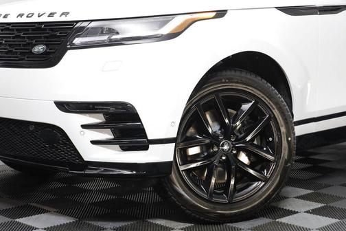 2026 Land Rover Range Rover Velar Dynamic SE