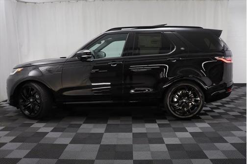 2025 Land Rover Discovery P300 Dynamic SE
