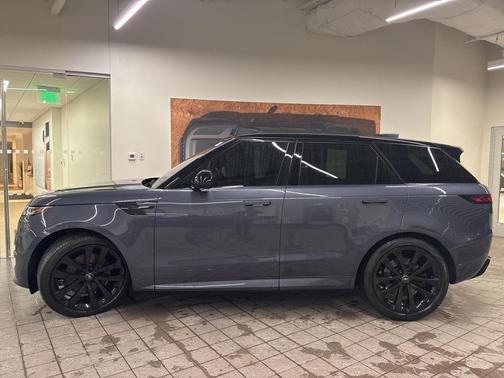 2023 Land Rover Range Rover Sport First Edition
