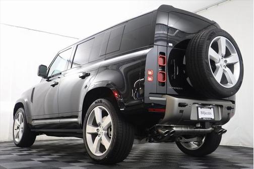 2025 Land Rover Defender 110 P500 X-Dynamic SE
