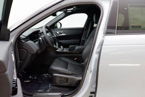 2026 Land Rover Range Rover Velar P250 SE R-Dynamic