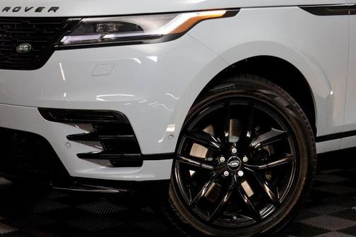 2026 Land Rover Range Rover Velar P250 SE R-Dynamic