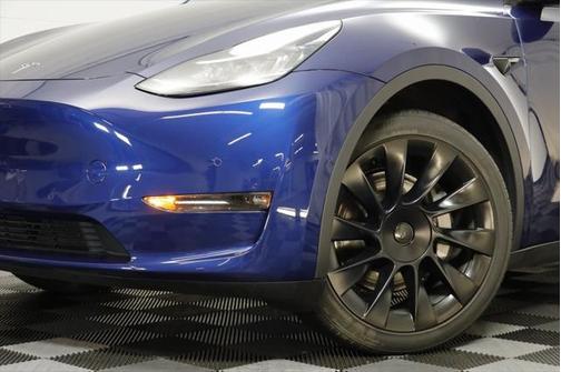 2022 Tesla Model Y Long Range Dual Motor All-Wheel Drive