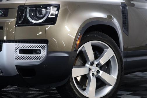 2024 Land Rover Defender 110 P500 SE