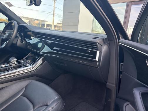 2023 Audi Q7 55 Premium Plus