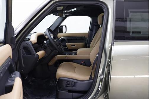 2025 Land Rover Defender 110 P400 X-Dynamic SE
