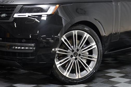 2026 Land Rover Range Rover SE