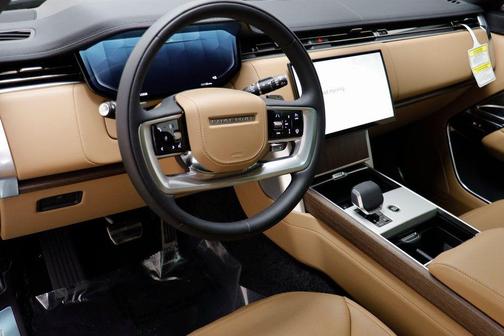 2026 Land Rover Range Rover P530 SE 7 Seat