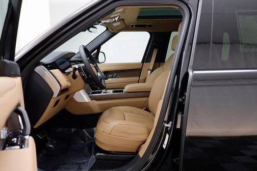 2026 Land Rover Range Rover P530 SE 7 Seat