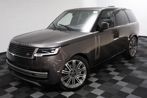 2025 Land Rover Range Rover P530 SE