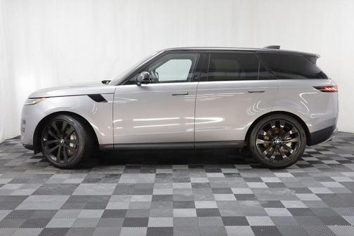 2025 Land Rover Range Rover Sport SE
