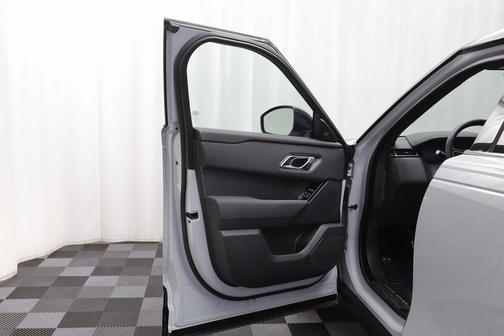 2025 Land Rover Range Rover Velar P250 SE R-Dynamic