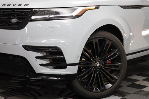2025 Land Rover Range Rover Velar P250 SE R-Dynamic