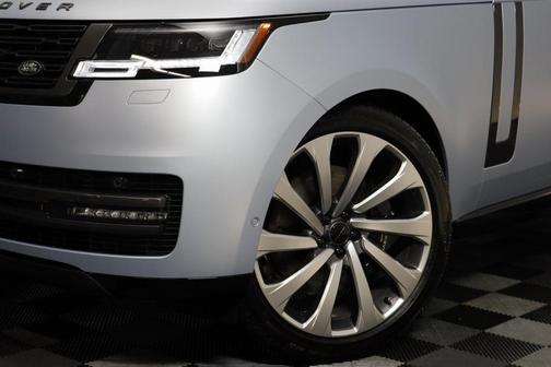 2026 Land Rover Range Rover SE