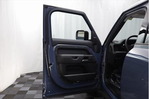 2025 Land Rover Defender 110 P300