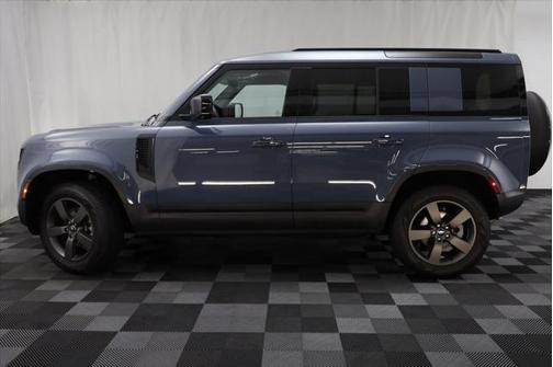 2025 Land Rover Defender 110 P300