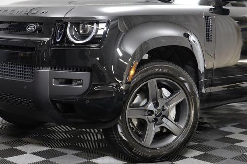 Santorini Black Metallic 2026 Land Rover Defender X-Dynamic SE