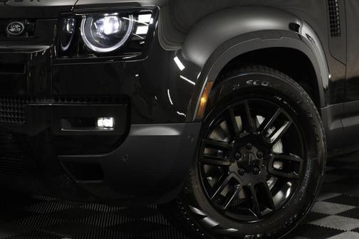 Santorini Black Metallic 2026 Land Rover Defender S