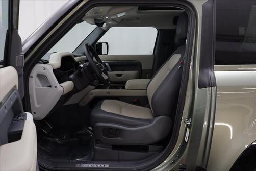 2024 Land Rover Defender 90 P400 X-Dynamic SE